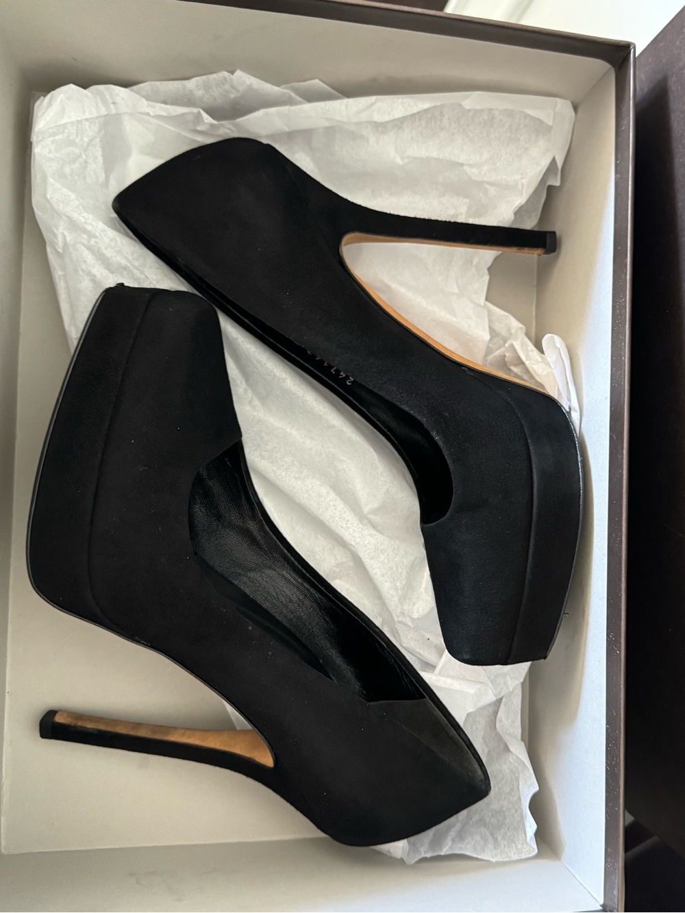 Gucci Black Suede Platform Pumps Square Toe EU37/US 6.5 Made in Italy - Picture 8 of 13